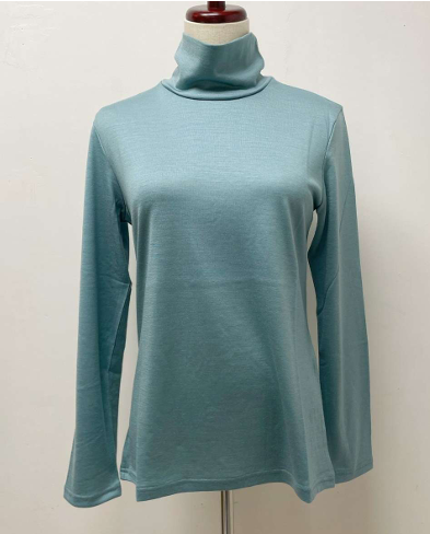 ファブリックスのウール１００％天竺ニット　タートルネック