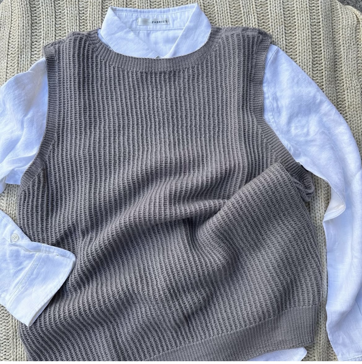 ファブリックスのベスト（洗えるウール100％）